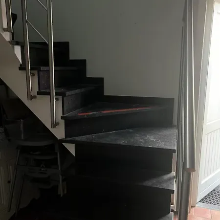 De Drie Zwanen Hostel *